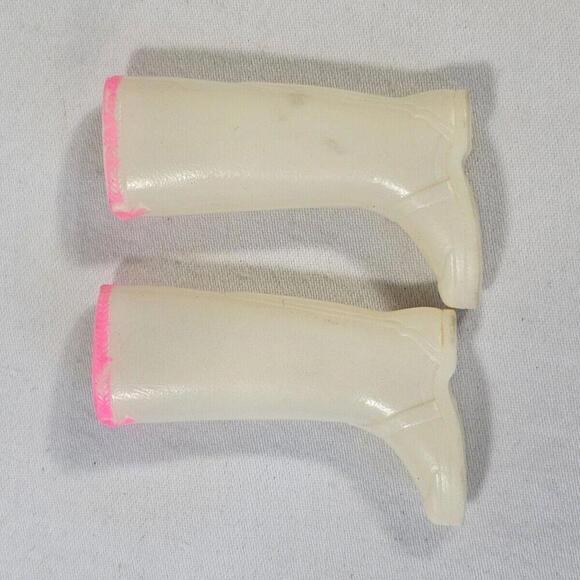 Vintage Barbie Francie #1269 Leather Limelight White Pink Trim Boots. - Picture 3 of 5